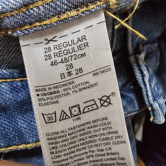 GAP Button Front Denim Mini Skirt, Medium Blue Wash, A-Line, Size 28, EUC! - Picture 8 of 8